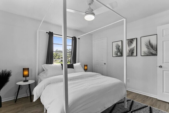 Building Photo - 2401 Gordon St