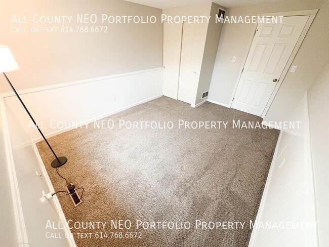 Building Photo - 4601 Paxton Dr S