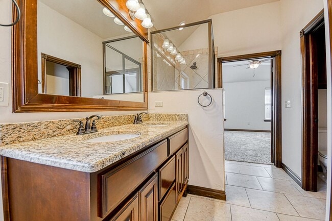 Building Photo - Beautiful home in desired Williamson Farms!
