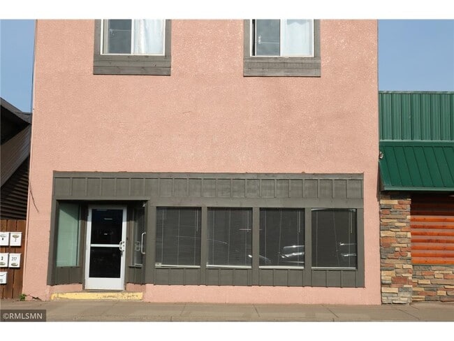 Primary Photo - 215 Main St S