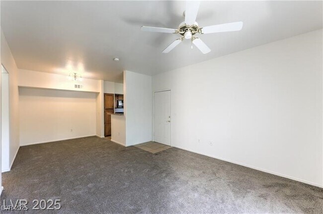 Building Photo - 7255 W Sunset Rd