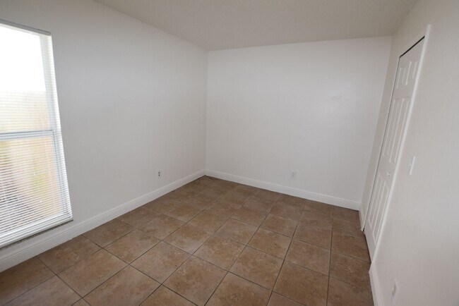 Building Photo - 3264 Split Willow Dr