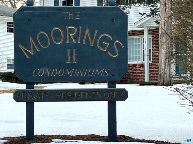 Building Photo - 26 College St