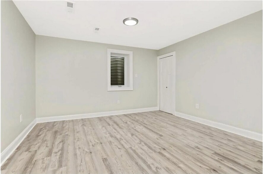 Building Photo - 4442 Dorchester Rd
