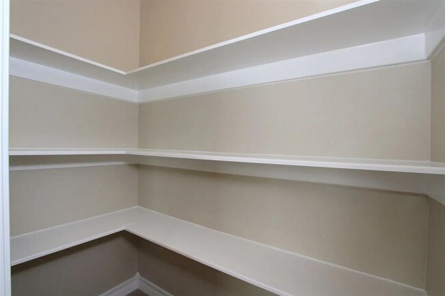 Building Photo - 7917 Elka Lp