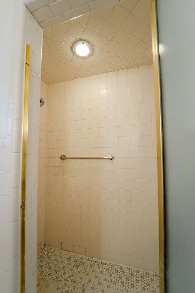 Building Photo - 6 Sonora Way