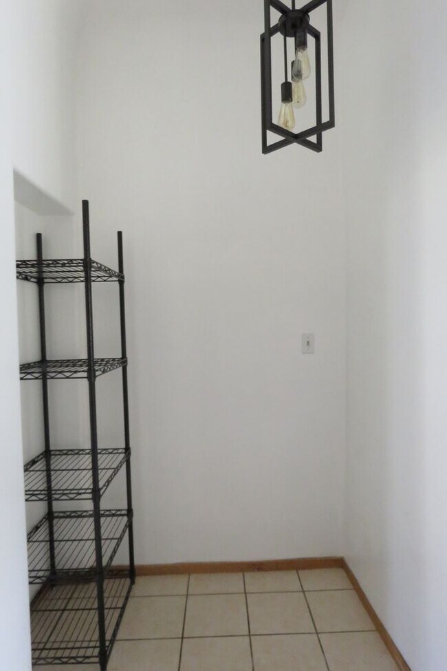 Building Photo - 162FFF