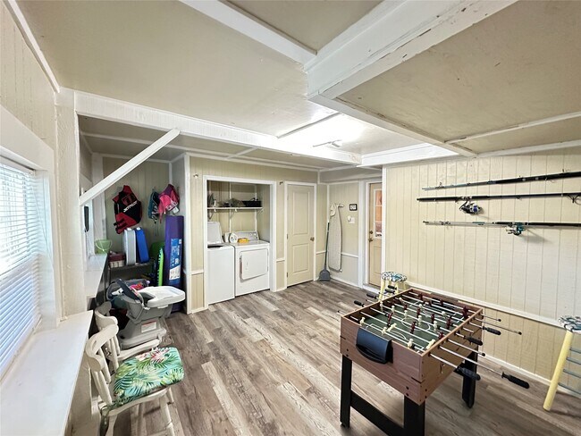 Building Photo - 2014 39th St