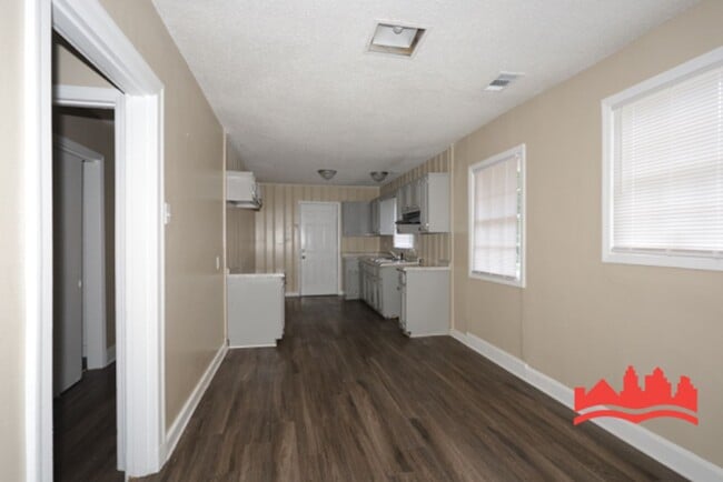 Building Photo - 3727 Rhea Ave