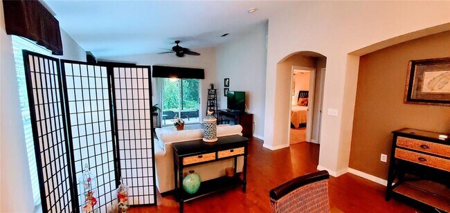 Building Photo - 520 Millifiora Ln