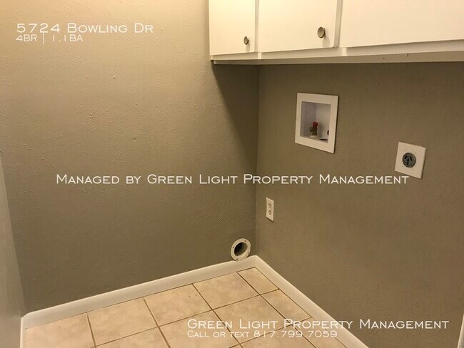 Building Photo - 4 bedroom remodeled home in Watauga
