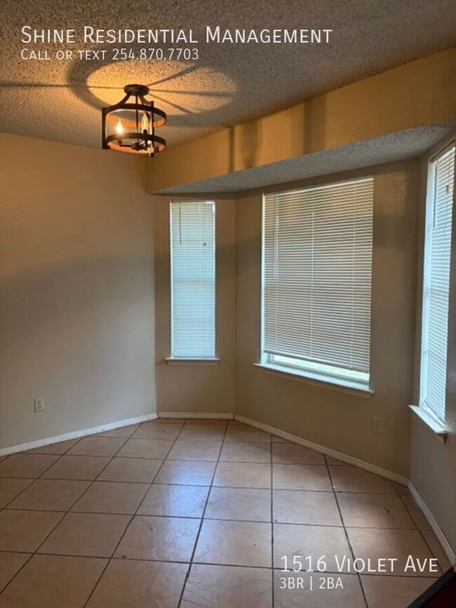 Building Photo - 1516 Violet Ave