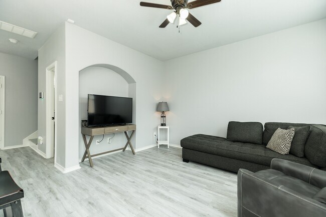 Building Photo - 345 Brandy Ridge Ln