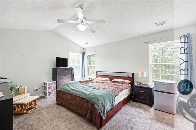 Building Photo - 6794 Sassafras Dr