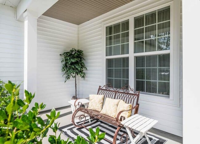 Building Photo - 460 Star Ridge Rd