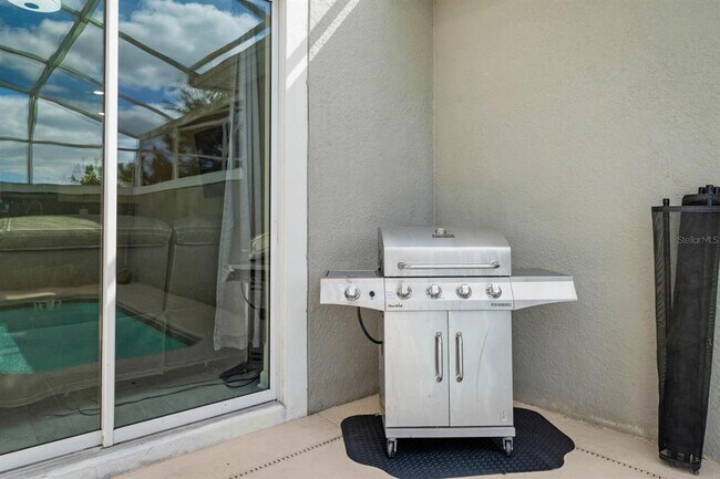 Building Photo - 900 Pebble Beach Dr