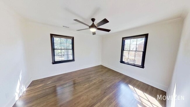 Building Photo - 1704 Dearmon Dr