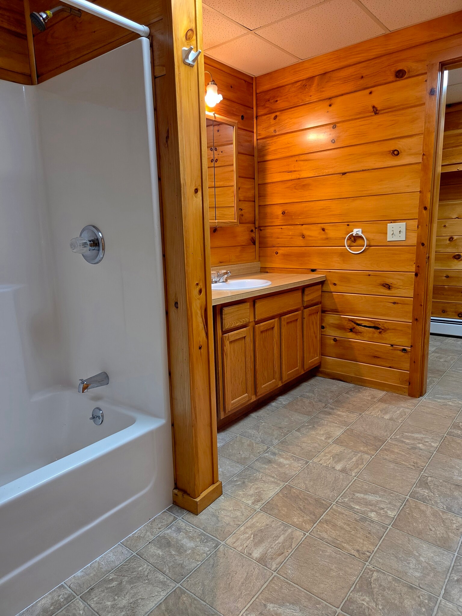 bathroom pic 3 - 32 Stagecoach Rd