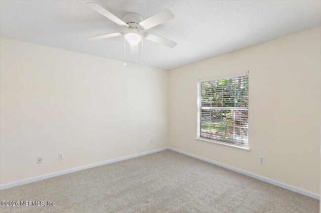 Building Photo - 639 Queens Harbor Blvd