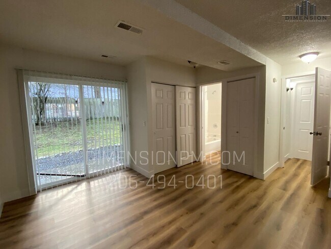 Building Photo - Covington Gem – Spacious 4BR/2BA Remodeled Home!