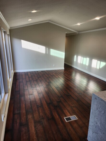 Building Photo - 1652 Winn Ct