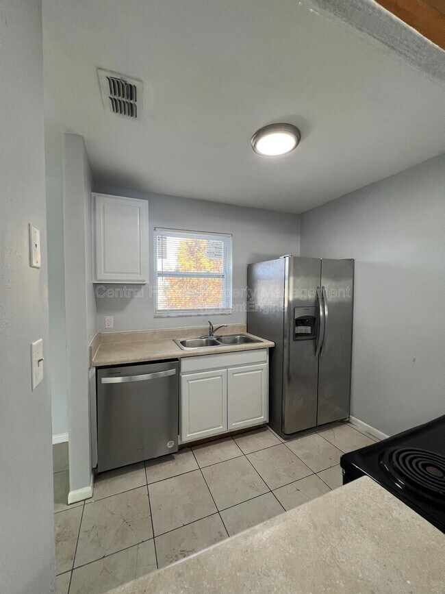 Building Photo - 155 Cory Ln