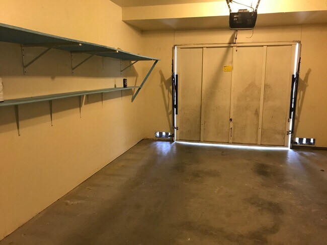 Building Photo - NEWHALL 2724-26
