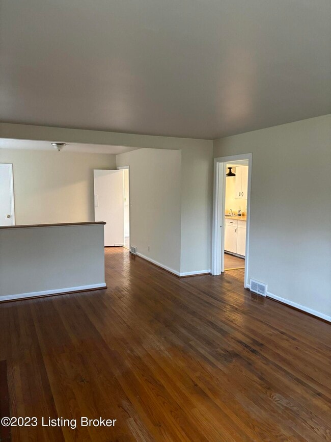 Building Photo - 215 Heady Ave