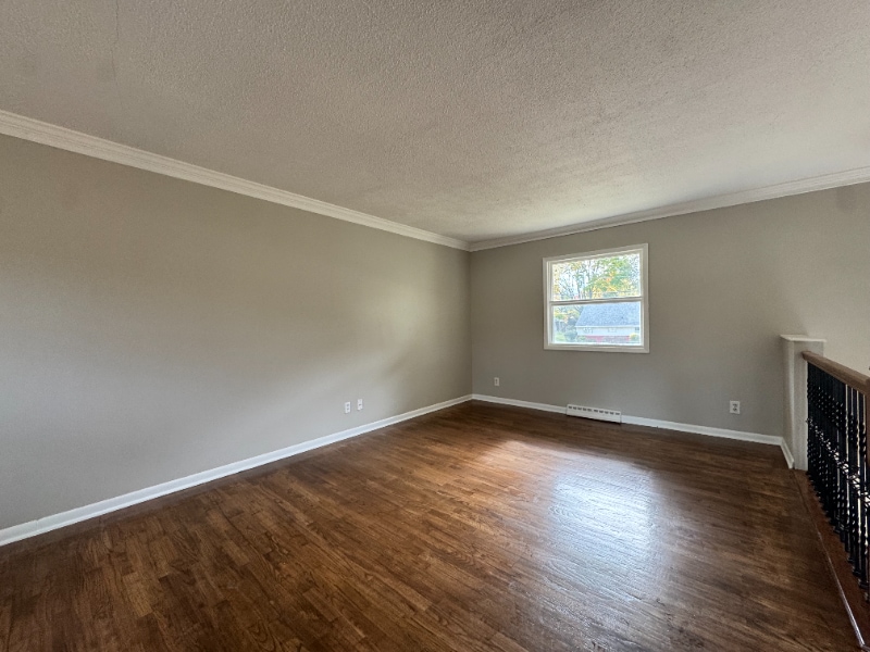 Building Photo - 154 W Good Ave