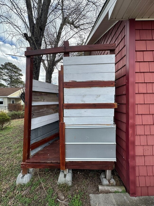 Building Photo - 2 Bed 2 Bath Fully Furnished Home