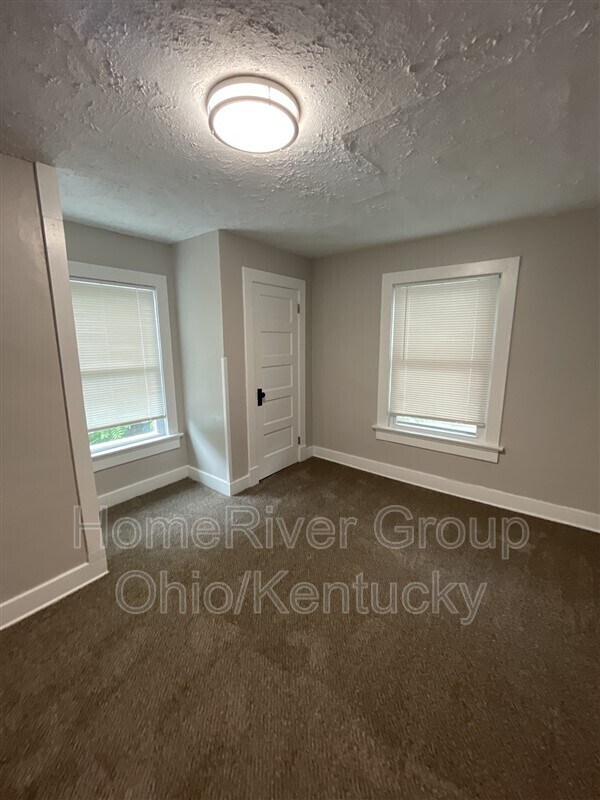 Building Photo - 1251 Phillips Ave