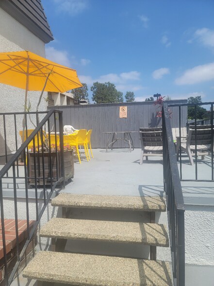 Building Photo - 8105 Redlands St