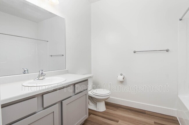 Building Photo - 323 W 435 N
