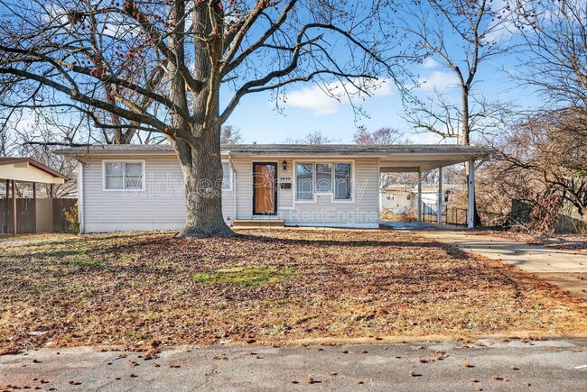 Building Photo - 1540 Aspen Dr