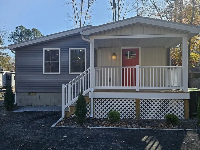 Building Photo - 37580 Mahogany St