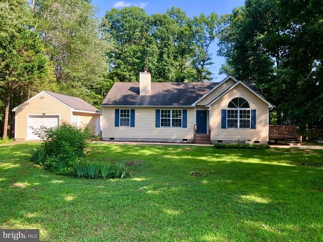 Primary Photo - 74 Albertson Ct