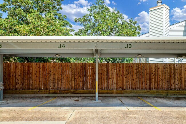 Building Photo - 1881 Bering Dr