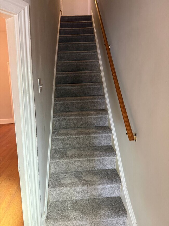 Building Photo - Beautiful Victorian Rowhome with Modern Updates – Available Now!