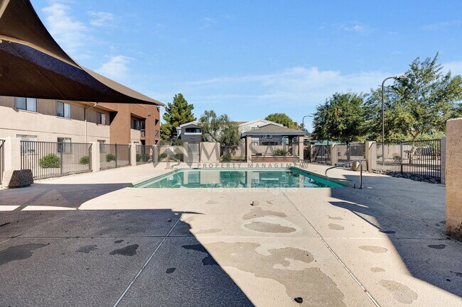 Building Photo - 3810 N Maryvale Pkwy