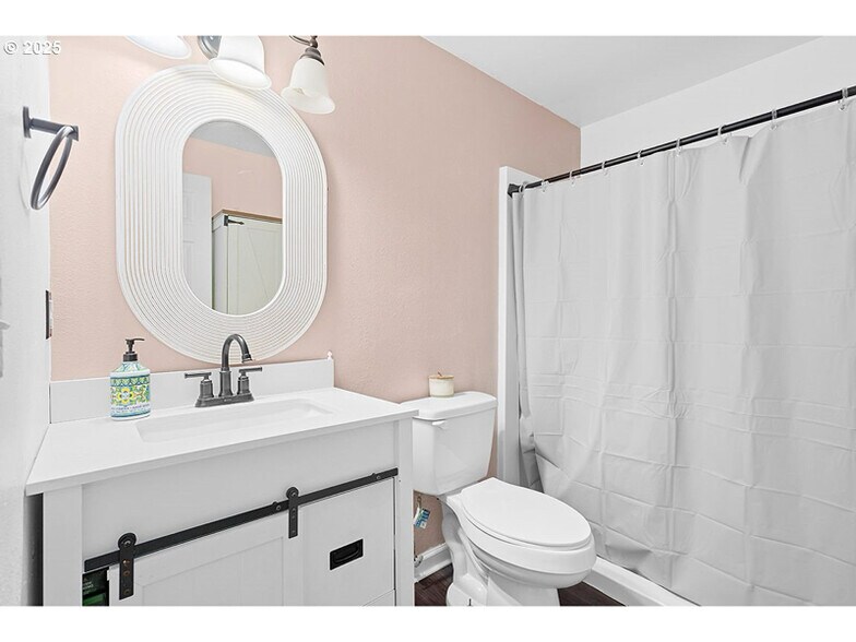 Building Photo - 4504 NE 131st Ave