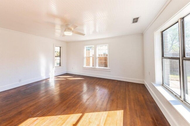Building Photo - Ready for Summer and Fall Semester 2026! Spacious Four Bedroom near Texas Tech!