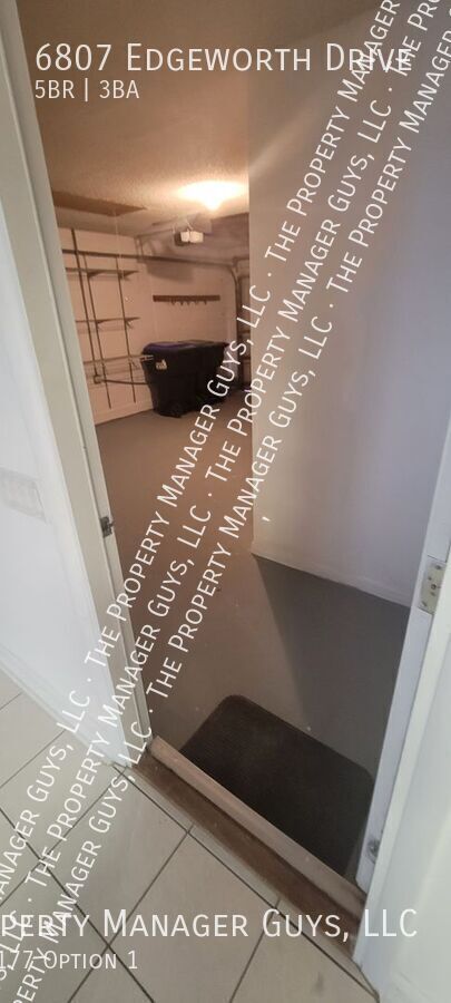 Building Photo - 6807 Edgeworth Dr