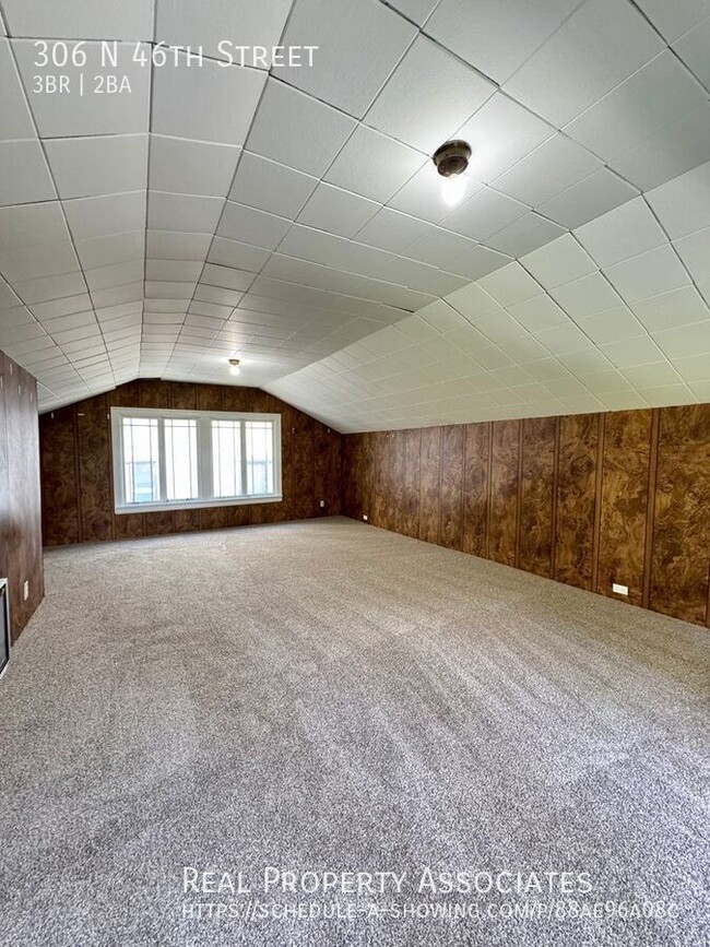 Building Photo - 306 N 46th St