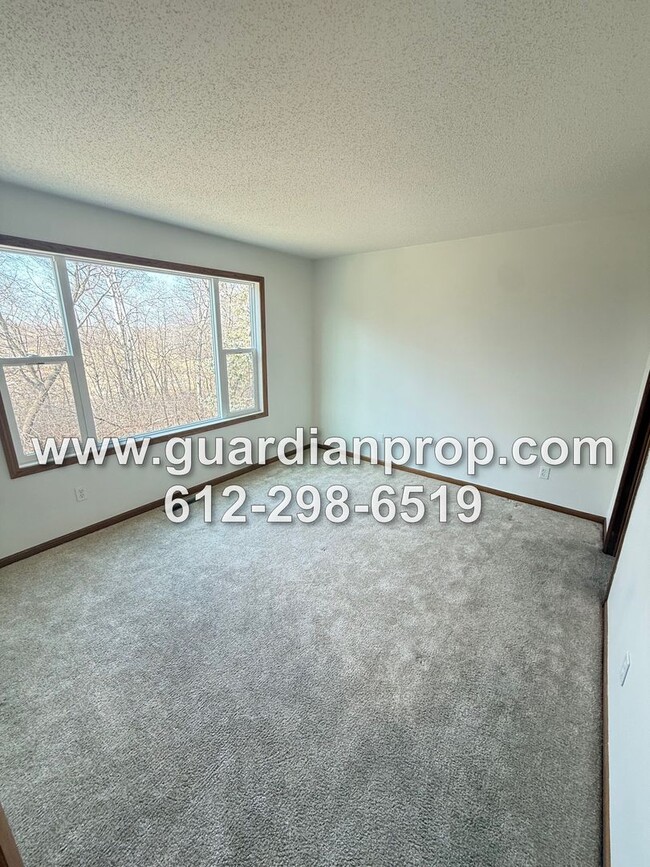 Building Photo - Shoreview House Available Now, Updated Kitchen & Baths, Open Floor Plan, Family Room, Mounds View...