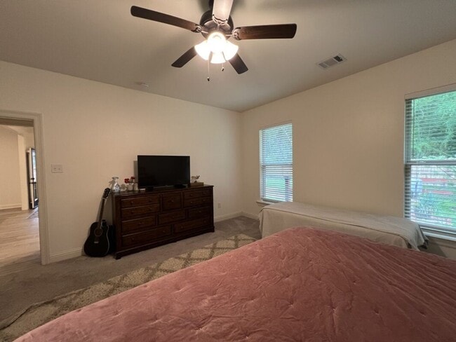 Building Photo - Spacious 5 Bedroom Home in Lake Haven – Zachary, LA
