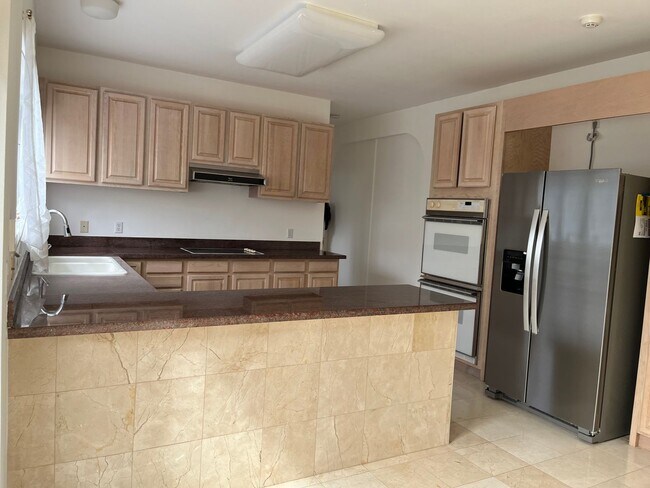 Building Photo - 4607 Aliikoa St