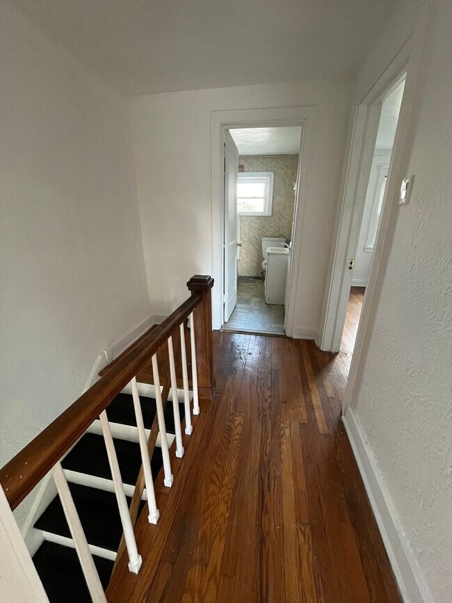 Building Photo - 3265 Sunset Blvd