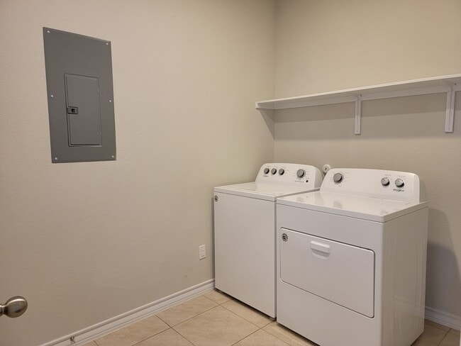 Washer and Dryer - 208 Magna Ln
