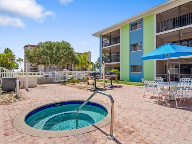 Building Photo - 7785 Estero Blvd