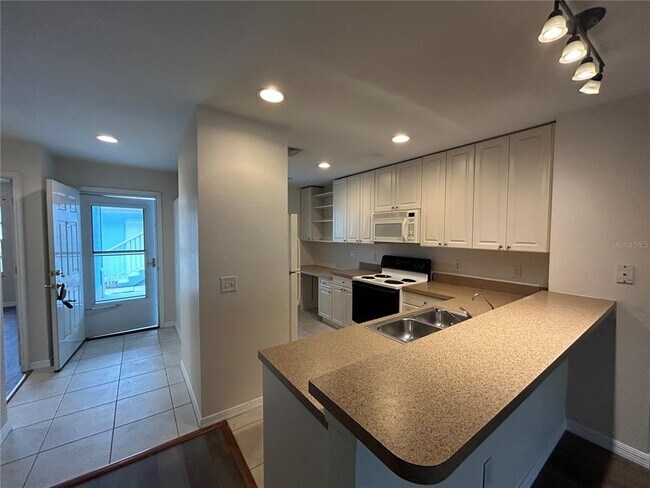 Building Photo - 5771 Sabal Trace Dr